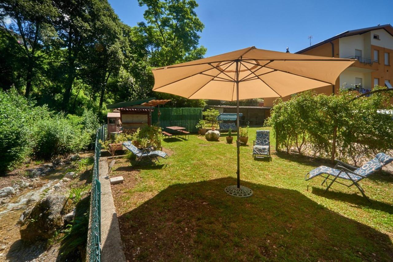 Casa Della Nonna Lägenhet Abbadia Lariana Exteriör bild