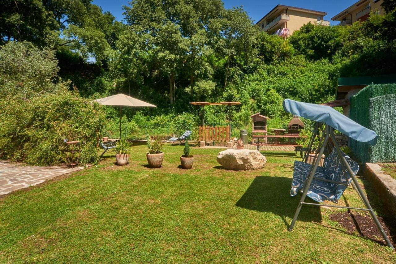 Casa Della Nonna Lägenhet Abbadia Lariana Exteriör bild