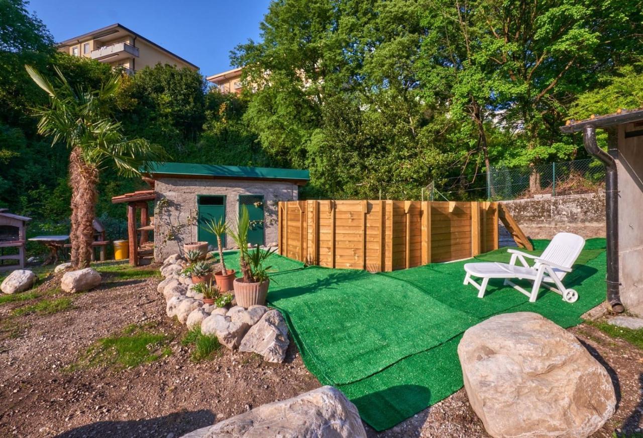 Casa Della Nonna Lägenhet Abbadia Lariana Exteriör bild