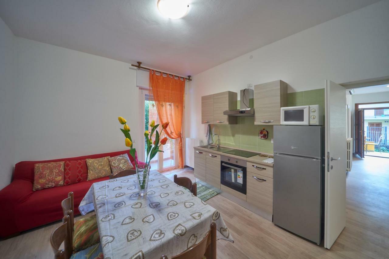 Casa Della Nonna Lägenhet Abbadia Lariana Exteriör bild