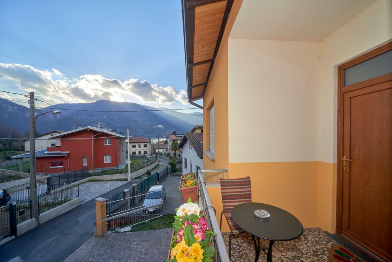 Casa Della Nonna Lägenhet Abbadia Lariana Exteriör bild